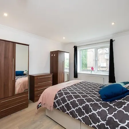 Cozy 2-Bedroom Flat In Battersea London Exterior foto