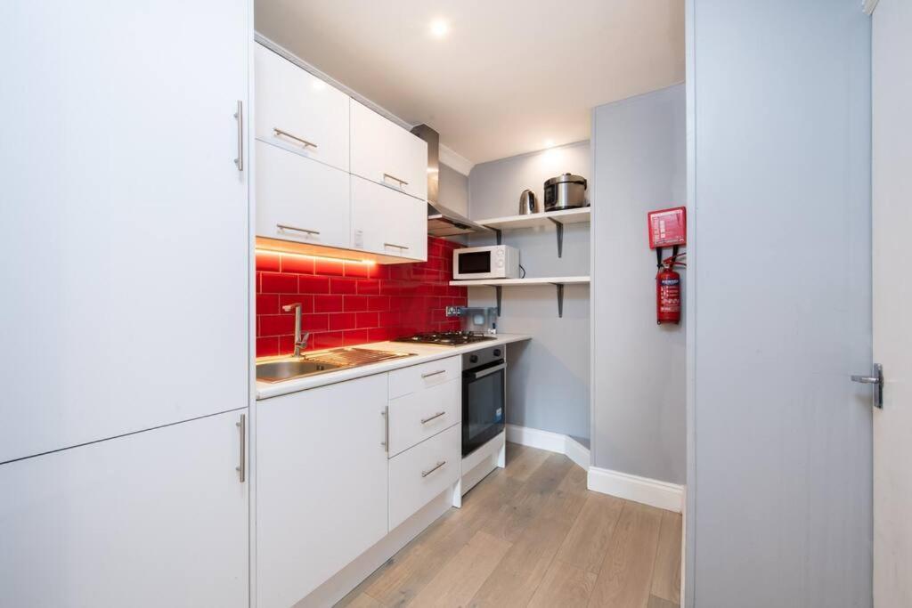 Cozy 2-bedroom Flat In Battersea Londres