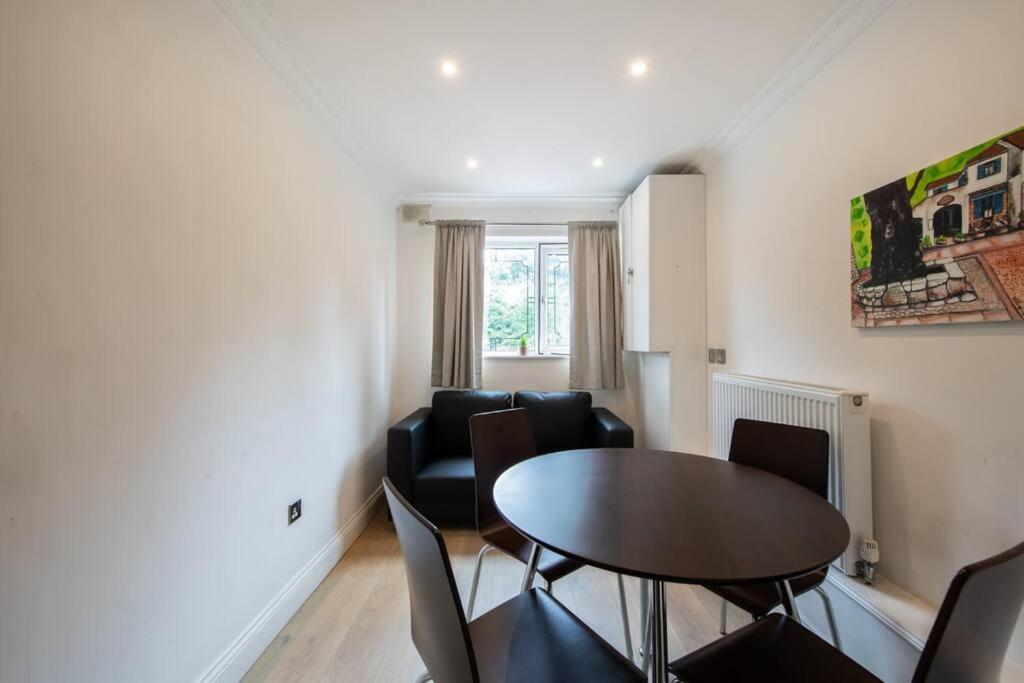 Cozy 2-bedroom Flat In Battersea Appartement Londres